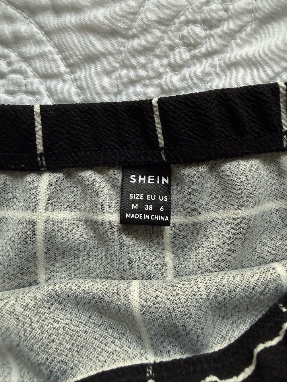 SHEIN Black and White Grid Mini Skirt - Picture 2 of 3